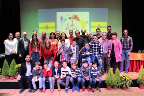 Perales de Tajuña premia a sus mejores deportistas en la I Gala del Deporte