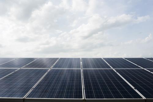El Ayuntamiento Perales velará por que los proyectos de las plantas fotovoltaicas cumplan toda la normativa